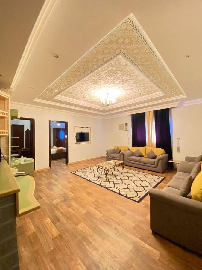 Seasons Apartments Jīzān Eksteriør bilde